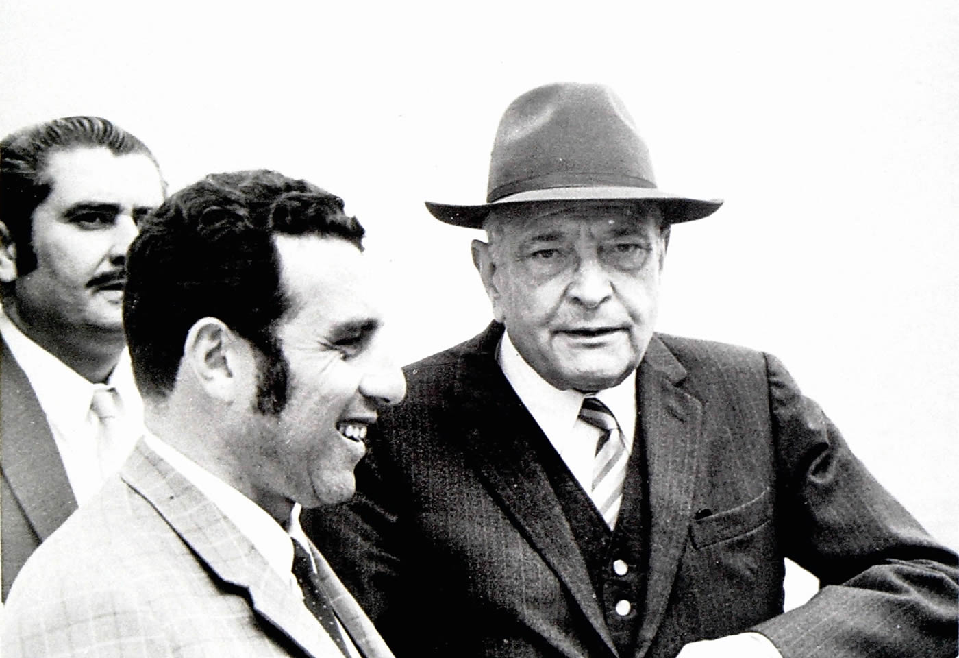 Alfonso García Ramos (izquierda) con el fundador y director de La Tarde, Víctor Zurita Soler (Foto Archivo Pallés).