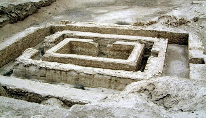 Excavaciones arqueológicas en Uruk, ciudad al Sur de Irak, considerada primera la ciudad del mundo.