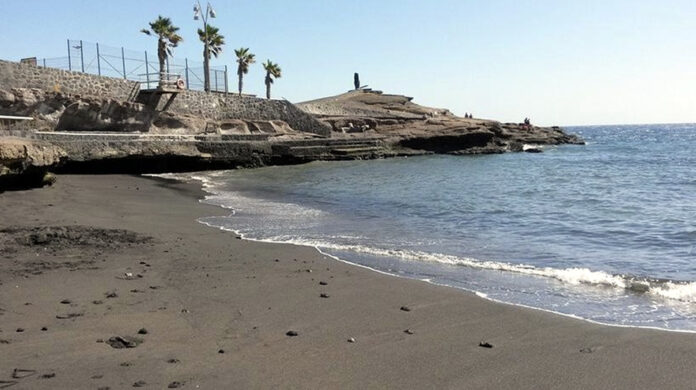 El cadaver de la mujer belga, desaparecida el 24 de abril, apareció n la costa de Arico, frente a La Jaca.
