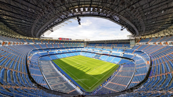 Impresionante vista del estadio Santiago Bernabéu, sede prevista para la final del Mundial 2030.