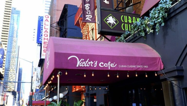 Fachada de Victor´s Café, en la calle 52 de Nueva York.